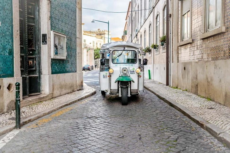 Private Tuk Tuk Tour Lisbon Old Town - Portas do Sol terrace: a photo stop with location value