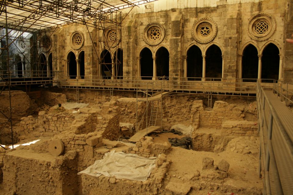 Roman Lisbon Tour - Going underground in Lisbon: houses, streets, garum factories, swimming pools