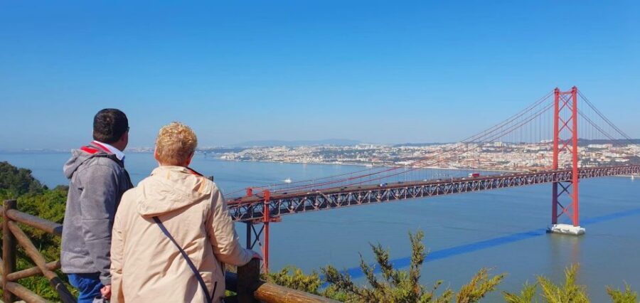 Sesimbra e Arrábida Natural Park: 1 Day Tour & Wine Tasting - Moscatel inside a castle: the wine tasting you’ll want more of