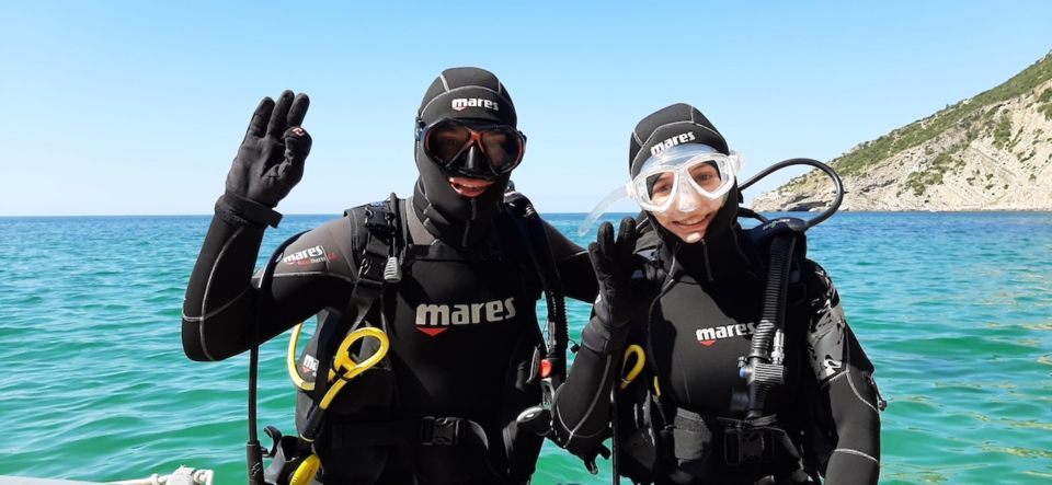 Sesimbra: First Scuba Diving Experience in the Ocean - Speedboat to the Marine Park: Coastal Views and Dolphin Chances