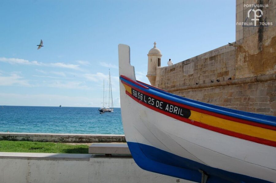 Sesimbra: Half-Day Tour to Arrabida with Wine Tasting - The morning start: pickup, Porto Abrigo, and Sesimbra’s working side