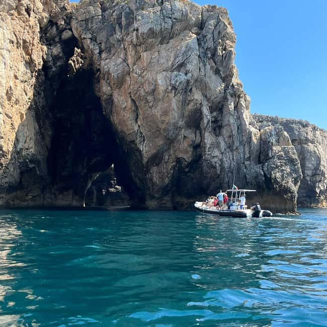 Sesimbra: Sesimbra and Espichel Grotto Tour - How the tour flows: from Sesimbra to Espichel grottoes
