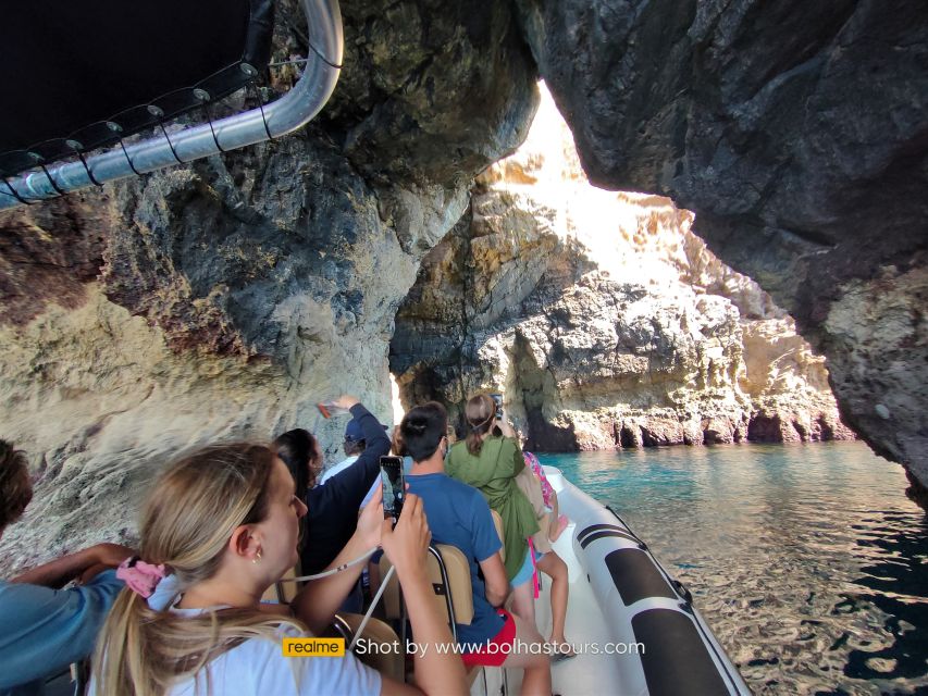 Sesimbra: Sesimbra and Espichel Grotto Tour - Meeting at Bolhas Tours: drink, briefing, and simple prep