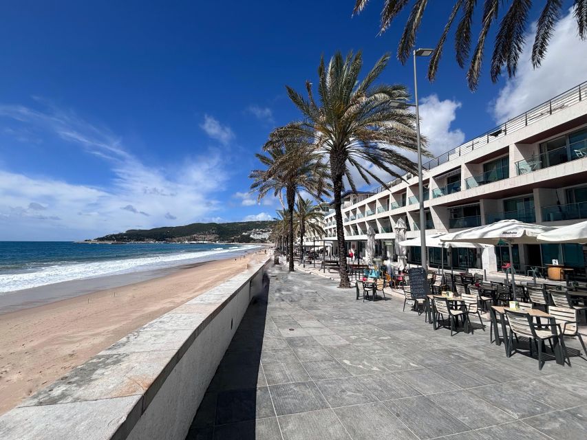 Sesimbra Walking Tour - 25 de Abril Avenue: A Street Lesson With 20th-Century Photos