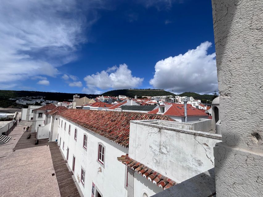 Sesimbra Walking Tour - Marinha Square and the Fish Auction in Sand
