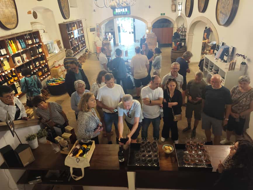 Setúbal Wine Tour: Discover the Moscatel Wine - Moscatel tastings at Bacalhôa: how to taste without getting lost