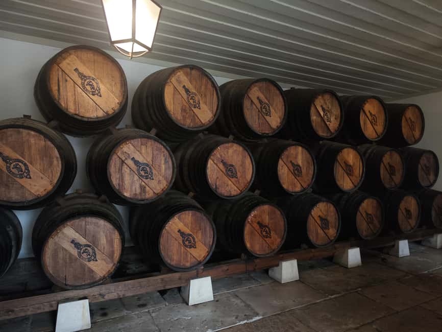 Setúbal Wine Tour: Discover the Moscatel Wine - Lunch time in Setúbal: plan for flavors even if lunch isn’t included