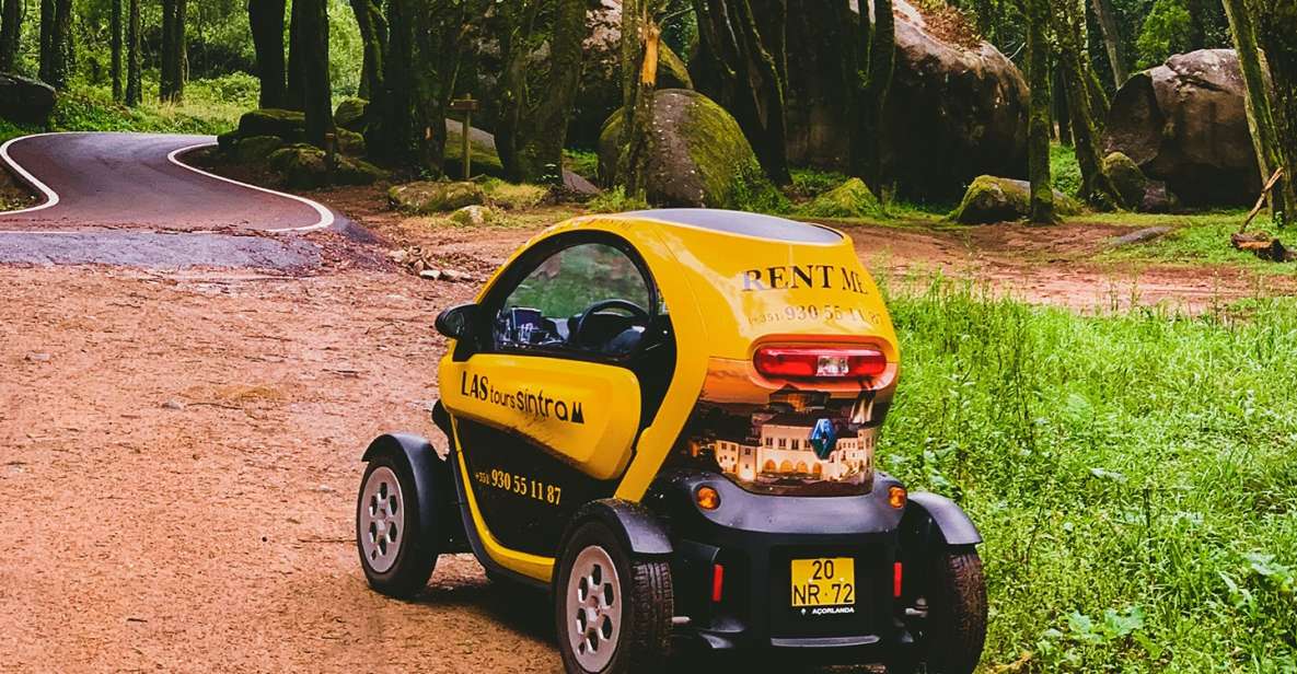 Sintra: 4 MAJOR Monuments Tour E-Car com GPS Audio Guide - Pena Palace and the mountain start: Romantic styling in full view