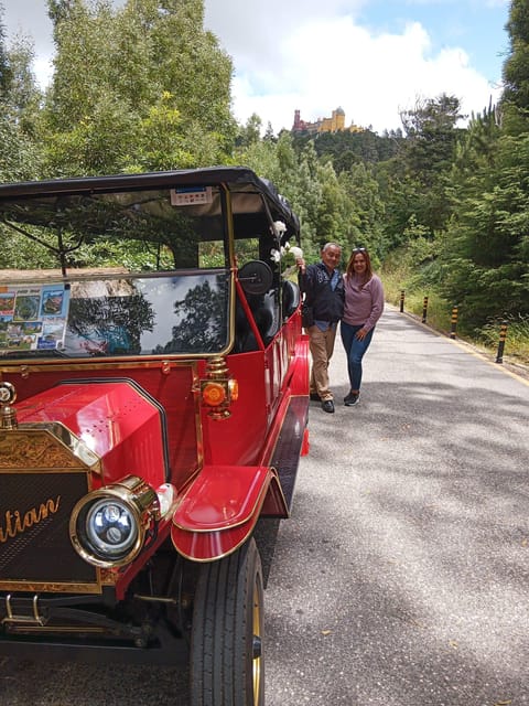 Sintra: All Palaces Tour 2.5 hs - National Palace of Sintra: your easy start with the right orientation