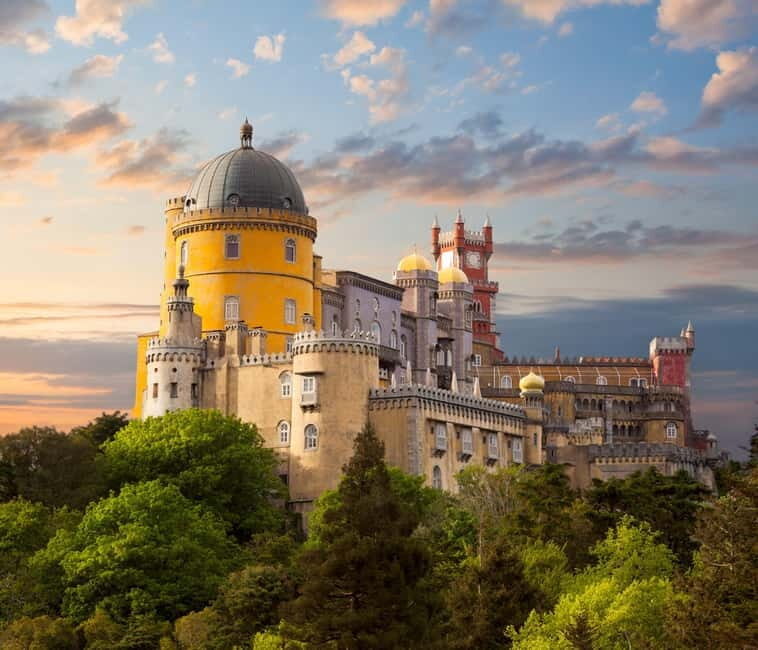 Sintra Hike: Past palaces and hidden paths. - Why this Sintra hike makes the castles feel personal