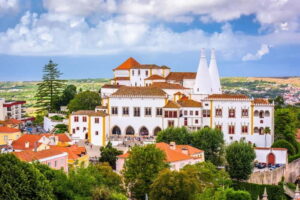 Sintra Hike: Past palaces and hidden paths. - The hike profile: 6.5 km with 330 m of climbing (and a steep start)