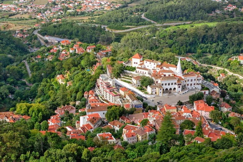 Sintra Hike: Past palaces and hidden paths. - Starting at Sintra Coffee Lovers: convenient meetup, early momentum