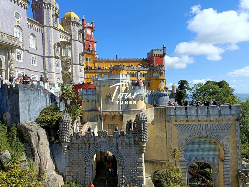 Sintra: Pena Palace. Moorish Castle. Cabo da Roca. & Cascais - Cascais seaside hour: aristocrat calm, real coastal life