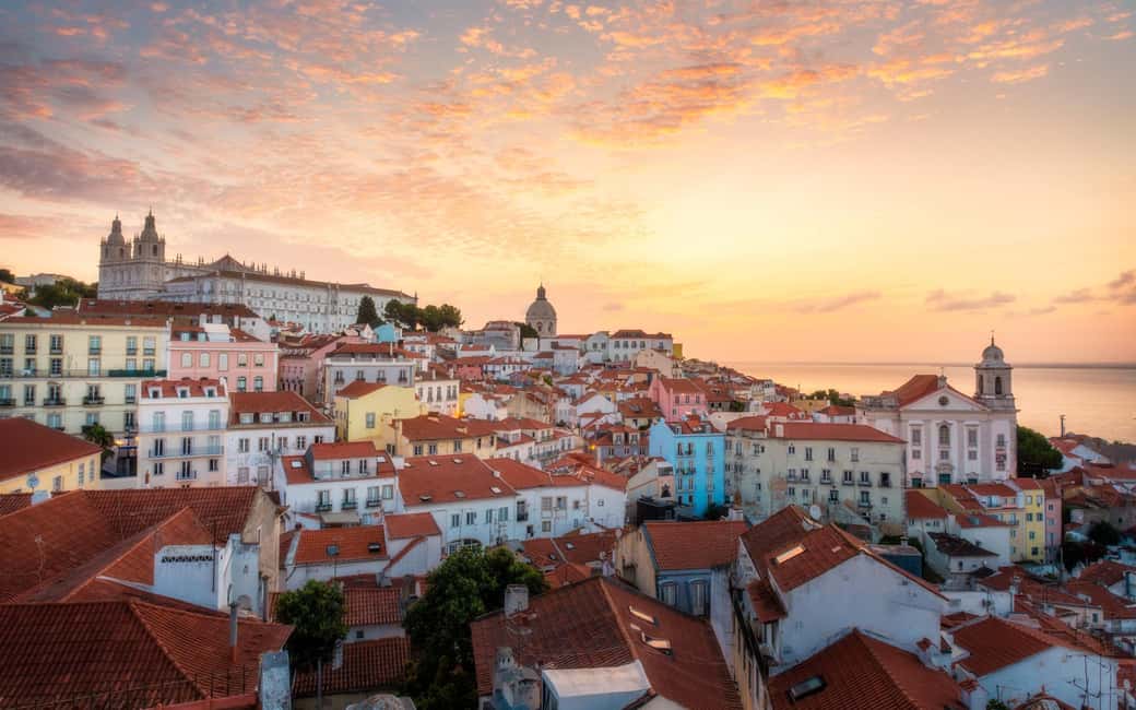 Travel to the Medieval part of Lisbon by Tuk Tuk - Key takeaways before you ride