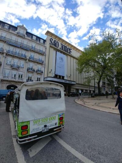 Tuk Tuk Lisbon: Lisbon Iconic Highlights 1.5-Hour - Where You Start and How the Route Feels: Restauradores to Rossio