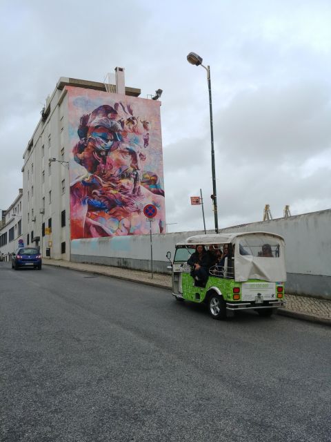Tuk Tuk Lisbon: Street Art 2-Hour - How the 2 hours are paced (and how to enjoy quick photo stops)