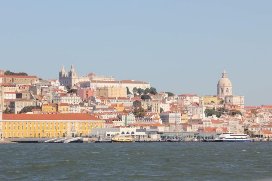 ⛵Bluemotion Lisbon⛵: Sunset sailing tour in Tagus River - Language and guide style: you won’t be left guessing