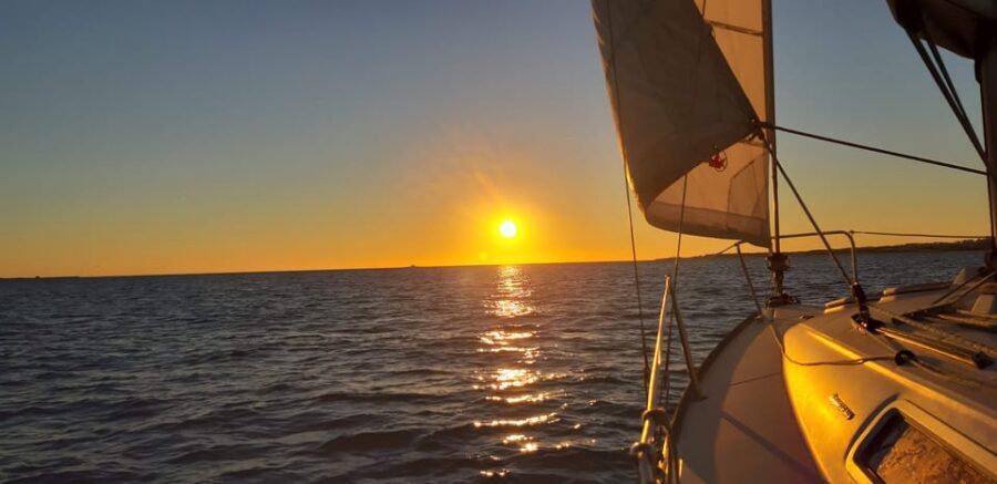 ⛵Bluemotion Lisbon⛵: Sunset sailing tour in Tagus River - Getting to Doca de Alcântara without stressing the clock